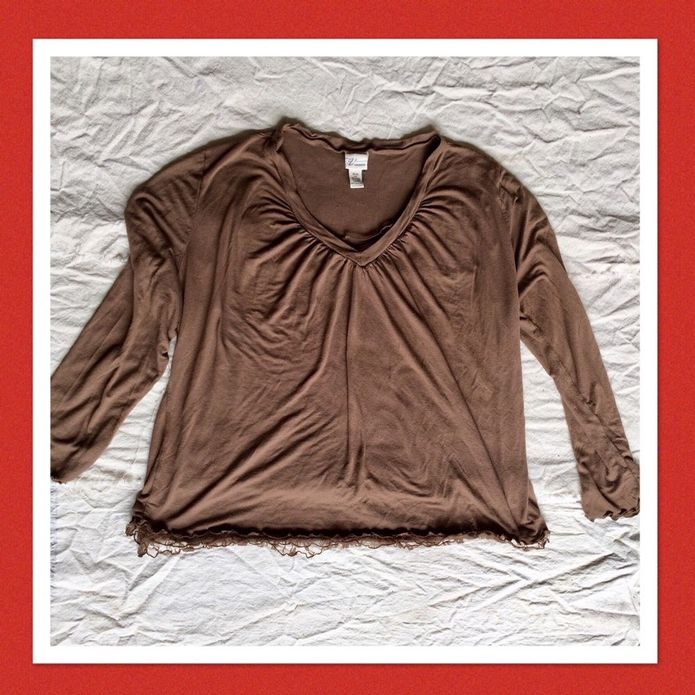 ❣️2/$20❣️ Venezia Lightweight Brown Top